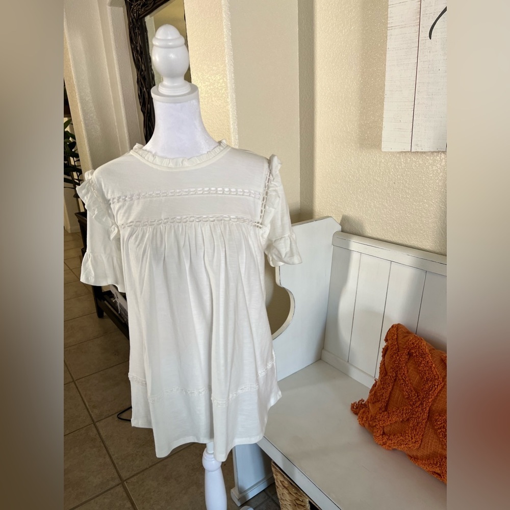 NWT - Maurices - White Cotton Blend Ruffle Blouse Crochet Stitching Puff Sle…